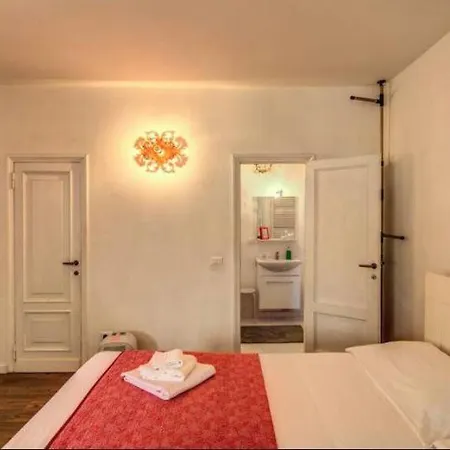 Corner In Trastevere Semesterbostad